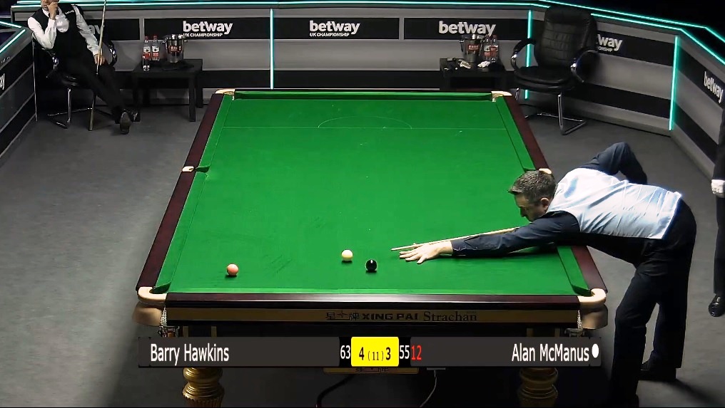 Alan McManus spielt Pink zum Ausgleich.