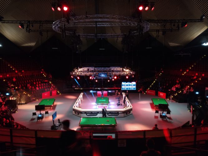 Auftakt German Masters: neue Tischordnung im Zirkuszelt