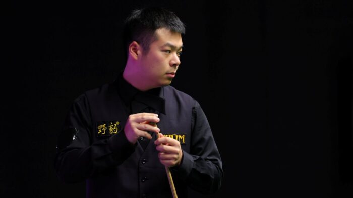 Pang Junxu in der Qualifikation zu den UK Championship 2025.