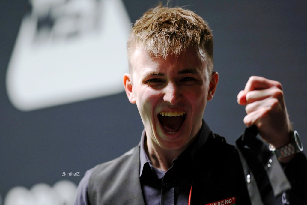 Antoni Kowalski am Judgement Days 2026. Er schreit vor Freude.