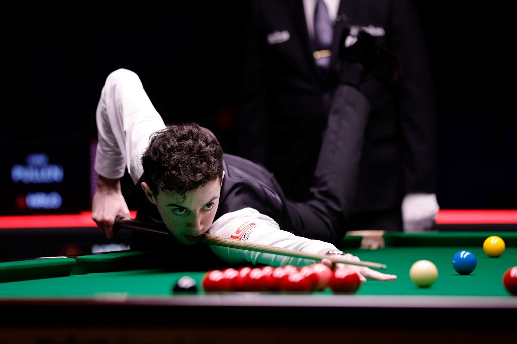 Liam Pullen bei der Qualifikation direkt beim Stoß.